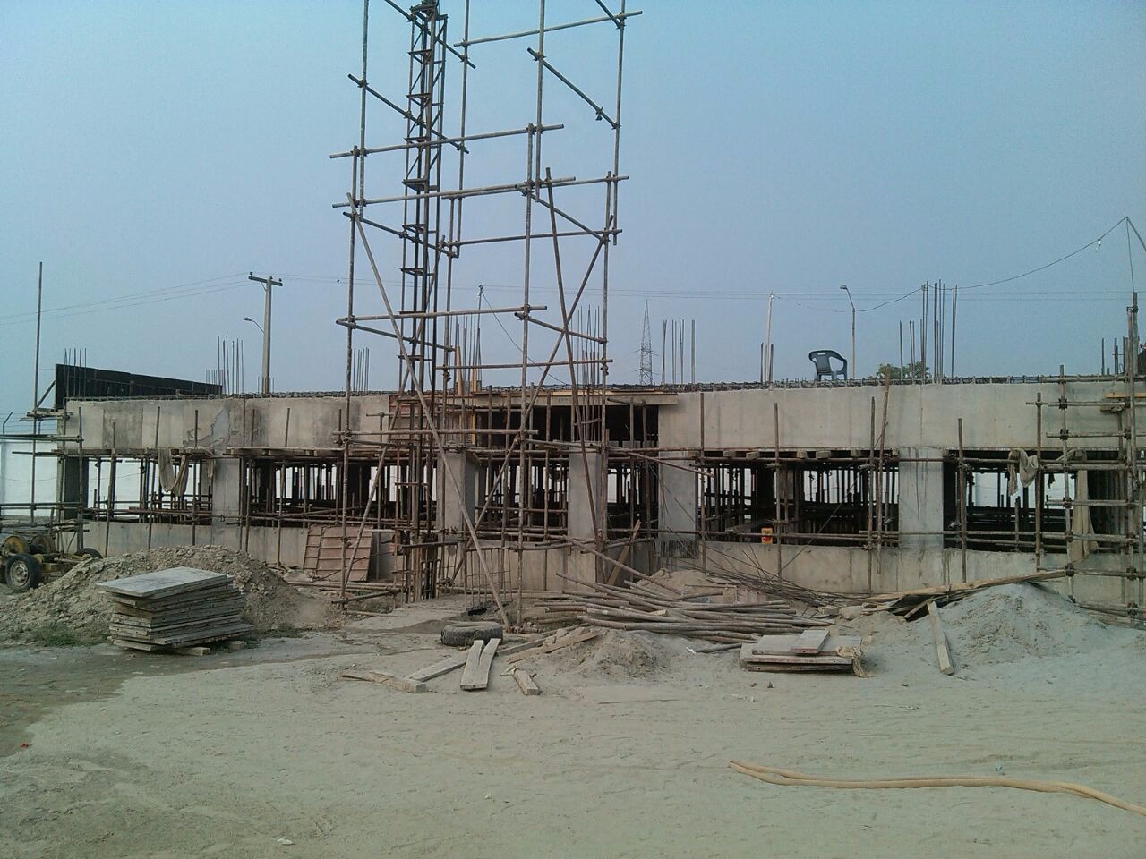 RESIDENTIAL UNIT/OFFICES.